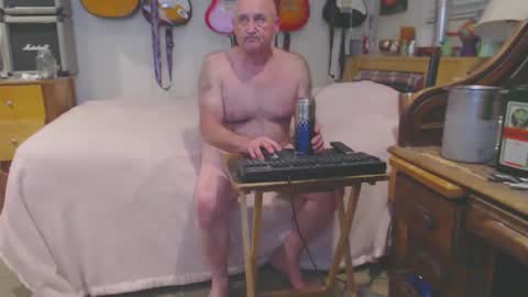 Snapshot of guitarsexgod chatting on February 2025 09:21:01 AM Mario online show from February 2025 09:21:01 AM