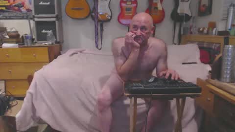 Snapshot of guitarsexgod chatting on March 2025 04:58:02 AM Mario online show from March 2025 04:58:02 AM