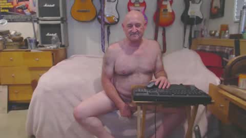 Snapshot of guitarsexgod chatting on March 2025 03:04:01 PM Mario online show from March 2025 03:04:01 PM