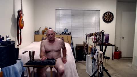 Snapshot of guitarsexgod chatting on September 2025 10:59:01 AM Mario online show from September 2025 10:59:01 AM