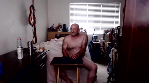 Snapshot of guitarsexgod chatting on September 2025 08:54:01 PM Mario online show from September 2025 08:54:01 PM