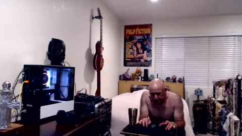 Snapshot of guitarsexgod chatting on September 2025 09:00:02 AM Mario online show from September 2025 09:00:02 AM