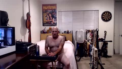 Snapshot of guitarsexgod chatting on September 2025 09:23:02 AM Mario online show from September 2025 09:23:02 AM