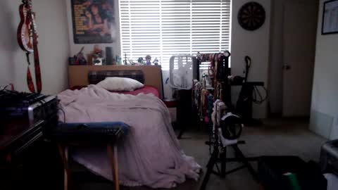 Snapshot of guitarsexgod chatting on September 2025 11:53:01 PM Mario online show from September 2025 11:53:01 PM