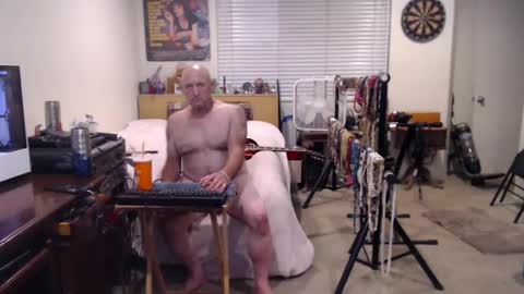 Snapshot of guitarsexgod chatting on October 2025 11:07:02 AM Mario online show from October 2025 11:07:02 AM