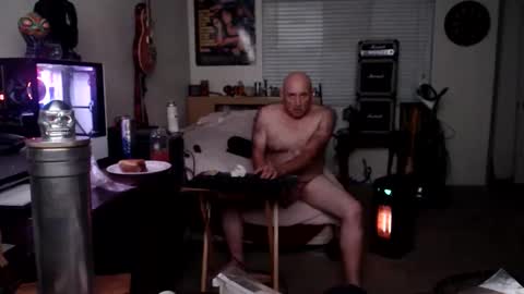 Snapshot of guitarsexgod chatting on November 2025 11:25:01 AM Mario online show from November 2025 11:25:01 AM