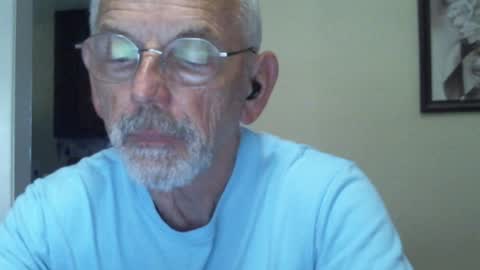 Snapshot of gulfcoast1952 chatting on December 2024 02:16:01 PM Roy online show from December 2024 02:16:01 PM