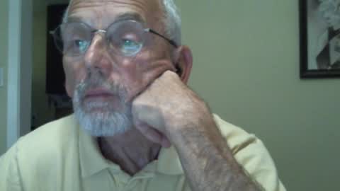 Snapshot of gulfcoast1952 chatting on December 2024 04:14:01 PM Roy online show from December 2024 04:14:01 PM