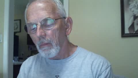 Snapshot of gulfcoast1952 chatting on December 2024 01:49:01 PM Roy online show from December 2024 01:49:01 PM