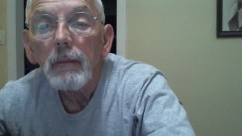 Snapshot of gulfcoast1952 chatting on January 2025 12:28:02 PM Roy online show from January 2025 12:28:02 PM