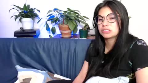 Snapshot of gumball_room chatting on January 2025 02:44:02 AM Vane blonde and Hazell black hair online show from January 2025 02:44:02 AM