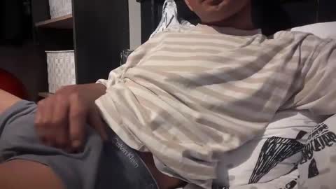 Snapshot of gumbywanna chatting on December 2024 01:28:02 AM gumbywanna online show from December 2024 01:28:02 AM