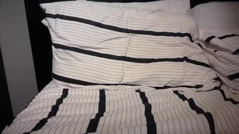 Snapshot of gumbywanna chatting on January 2025 01:42:02 AM gumbywanna online show from January 2025 01:42:02 AM