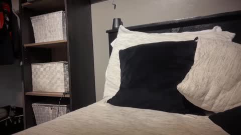 Snapshot of gumbywanna chatting on March 2025 03:02:01 AM gumbywanna online show from March 2025 03:02:01 AM