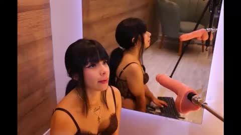 Snapshot of gummyluv chatting on November 2025 01:08:02 AM gummyluv online show from November 2025 01:08:02 AM