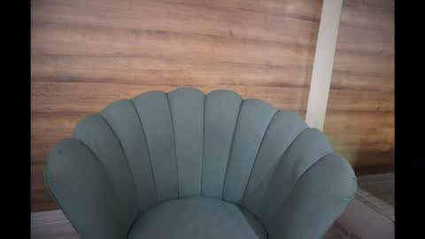 Snapshot of gummyluv chatting on December 2025 06:01:02 PM gummyluv online show from December 2025 06:01:02 PM