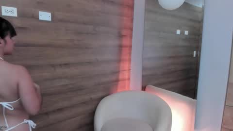 gummyluv online show from February 2026 10:39:01 PM