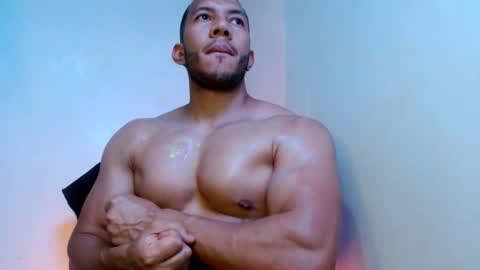 Snapshot of gurushake chatting on March 2026 09:48:02 PM holl latino online show from March 2026 09:48:02 PM