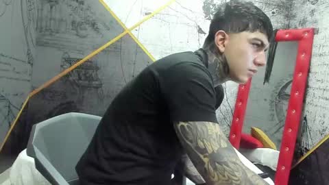 Snapshot of gury_tattoo chatting on April 2026 04:46:02 PM Gury online show from April 2026 04:46:02 PM