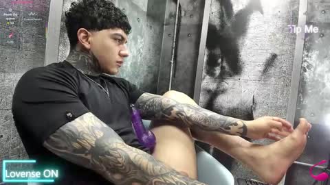 Snapshot of gury_tattoo chatting on May 2026 04:59:01 PM Gury online show from May 2026 04:59:01 PM