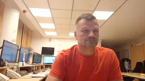 guschidick online show from September 2025 05:27:02 PM