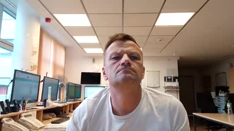 guschidick online show from September 2025 03:17:01 PM