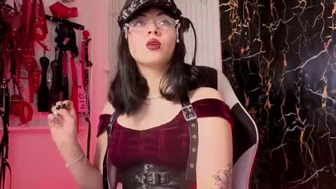 Snapshot of guxplo_ chatting on September 2025 01:04:01 PM Miss online show from September 2025 01:04:01 PM