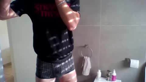 Snapshot of guy2015big chatting on September 2025 02:53:01 PM Flo online show from September 2025 02:53:01 PM