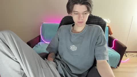 guy_liam1 online show from December 2024 07:35:01 AM