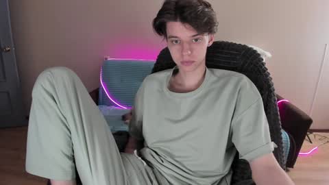 guy_liam1 online show from December 2024 12:59:02 PM