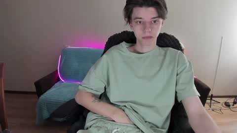 guy_liam1 online show from January 2025 04:58:01 AM