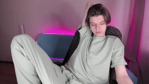 guy_liam1 online show from February 2025 02:16:02 PM