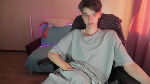 guy_liam1 online show from October 2025 03:18:01 PM