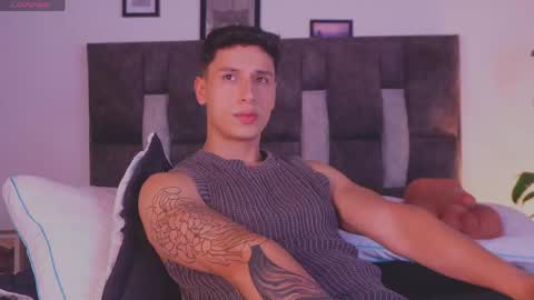 Snapshot of guy_twinks chatting on April 2026 05:36:02 AM Gabriel online show from April 2026 05:36:02 AM