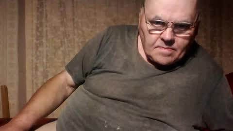 Snapshot of guyboy73 chatting on September 2025 02:33:02 AM guyboy73 online show from September 2025 02:33:02 AM
