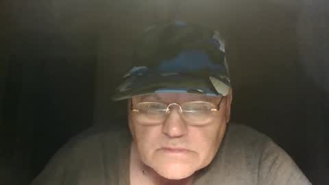 Snapshot of guyboy73 chatting on September 2025 12:23:01 AM guyboy73 online show from September 2025 12:23:01 AM