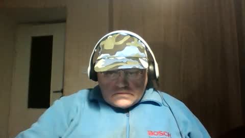 Snapshot of guyboy73 chatting on October 2025 09:24:01 PM guyboy73 online show from October 2025 09:24:01 PM