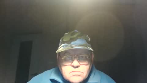 Snapshot of guyboy73 chatting on October 2025 11:38:02 PM guyboy73 online show from October 2025 11:38:02 PM