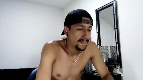 Snapshot of guykarim chatting on December 2024 02:31:01 AM karim online show from December 2024 02:31:01 AM