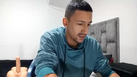 Snapshot of guykarim chatting on March 2025 10:35:02 AM karim online show from March 2025 10:35:02 AM