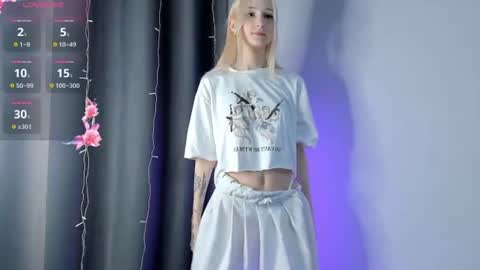 Snapshot of gwencase chatting on July 2026 08:49:02 PM Gwan online show from July 2026 08:49:02 PM
