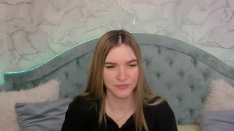 Snapshot of gwensmitt chatting on May 2026 10:55:01 PM gwensmitt online show from May 2026 10:55:01 PM