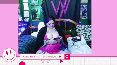 Snapshot of gxddess_fe chatting on December 2024 02:25:02 AM Goddess Fe online show from December 2024 02:25:02 AM