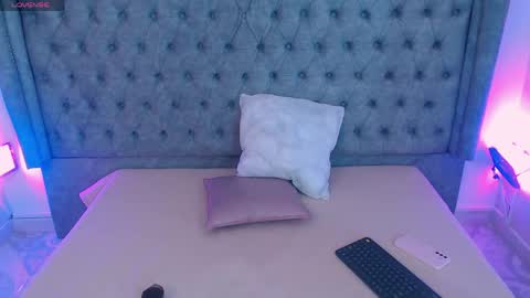 Gyal Smith online show from April 2026 03:34:02 AM