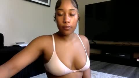 Snapshot of gyalxoxo chatting on March 2026 06:02:02 PM gyalxoxo online show from March 2026 06:02:02 PM