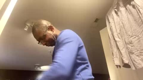 gyesaw1970 online show from February 2025 03:13:01 AM