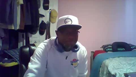 gyesaw1970 online show from November 2025 06:08:01 PM