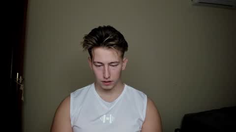 Snapshot of gym_alpha chatting on December 2024 07:17:02 PM Oliver online show from December 2024 07:17:02 PM