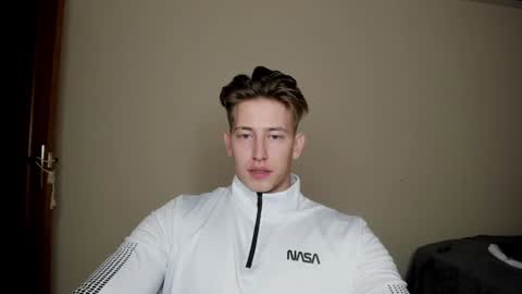 Snapshot of gym_alpha chatting on December 2024 08:00:01 PM Oliver online show from December 2024 08:00:01 PM