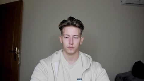 Snapshot of gym_alpha chatting on December 2024 08:25:02 PM Oliver online show from December 2024 08:25:02 PM